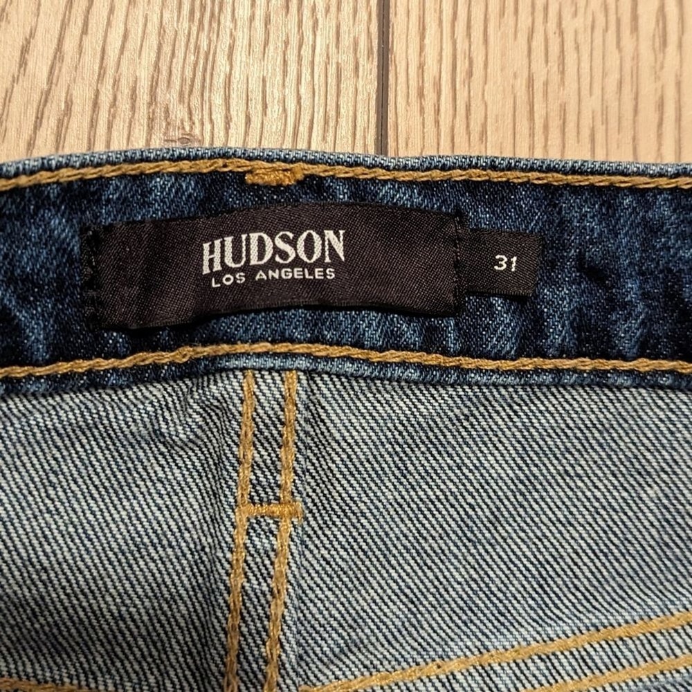 NEW Hudson Shorts Women's 31 Lori Ripped Rips‎ Fray Hem Denim Jean - Picture 4 of 4
